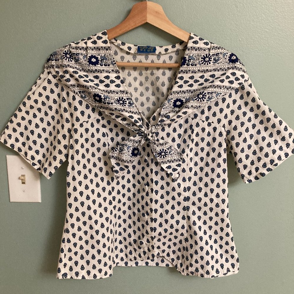 Charming Vintage 80s French Country Blouse